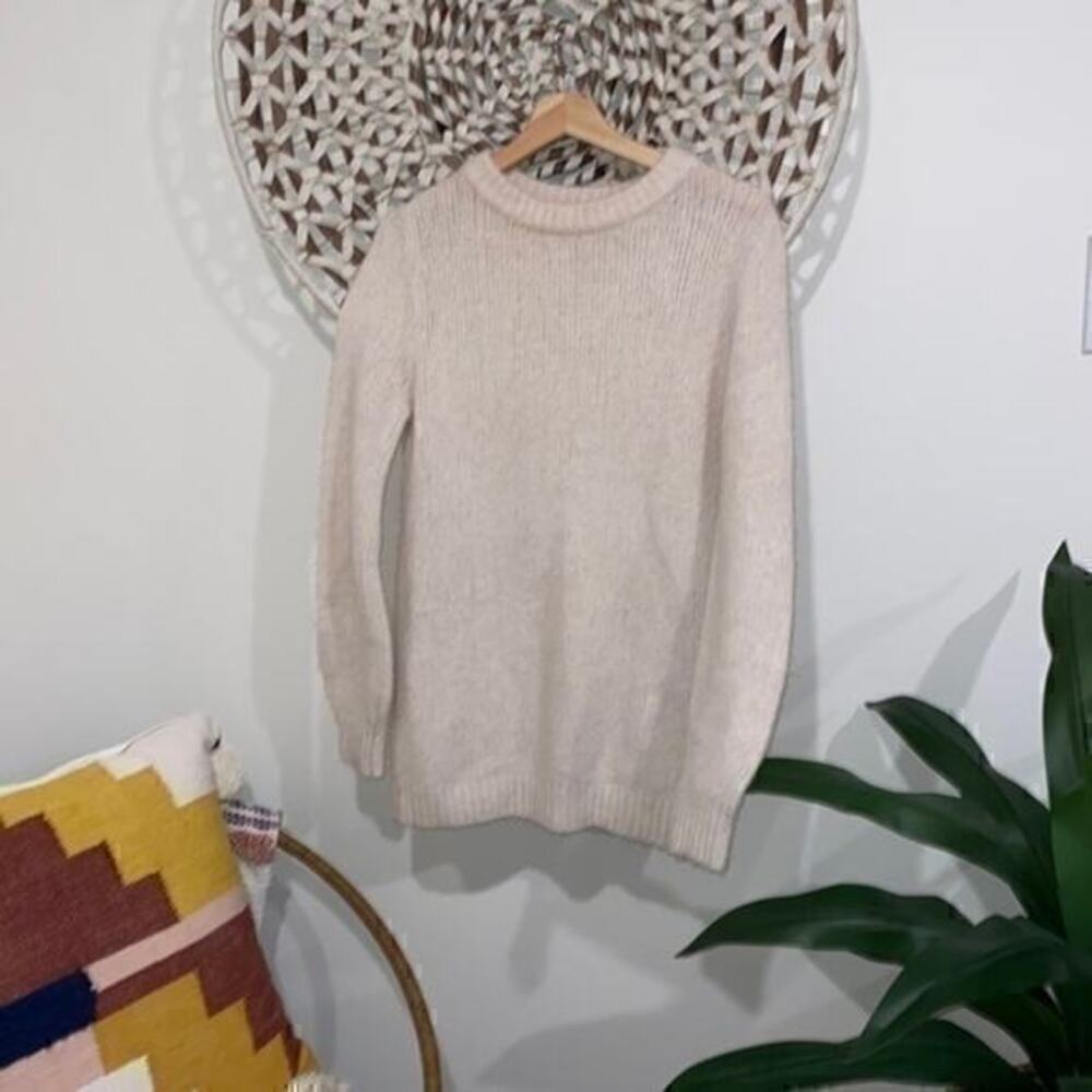 Treasure & Bond cream crew neck long sleeve sweater size small like new